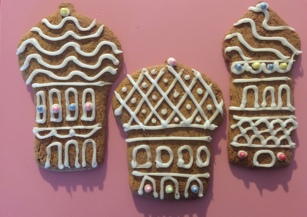 gingerbread crowns for Twelfth Night