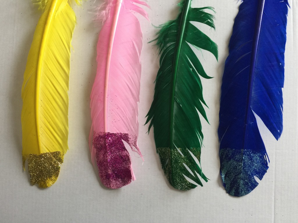 how to dip feathers in glitter