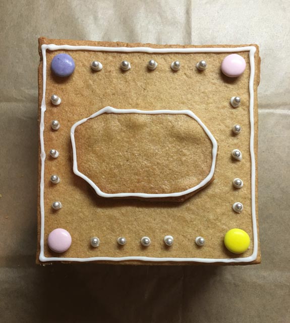 gingerbread biscuit box