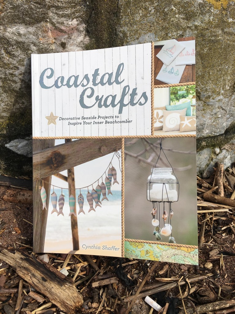 Coastal Crafts: Decorative Seaside Projects to Inspire Your Inner Beachcomber book cover