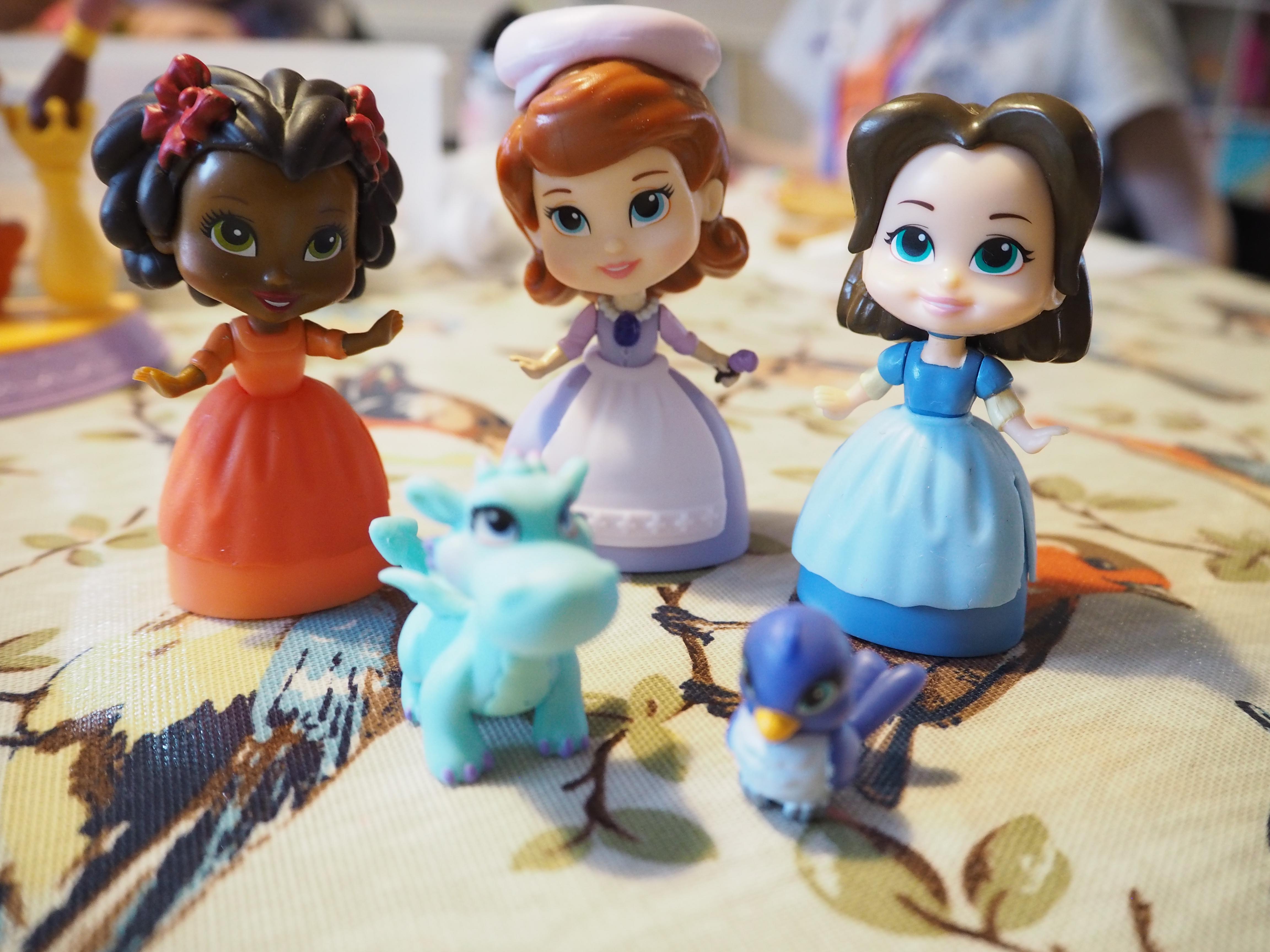 Win A Bundle Of Sofia The First Toys The Gingerbread House Co Uk   P9100398 2 